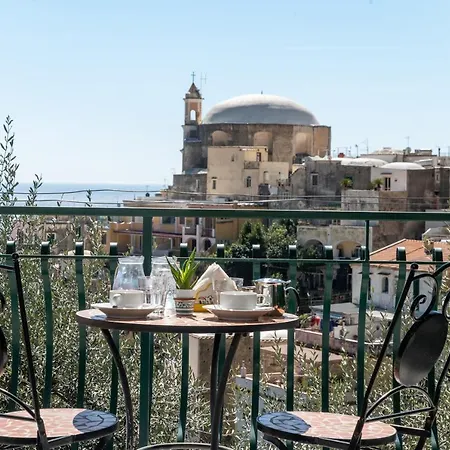 Le Nereidi Bed and Breakfast 4*