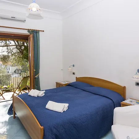 Bed and Breakfast Le Nereidi 4*